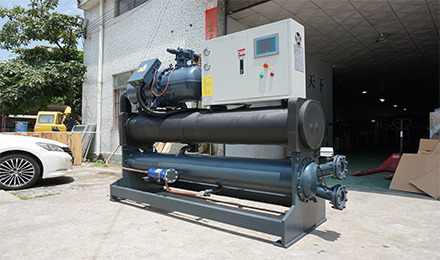 冷水機(jī)壓縮機(jī)出現(xiàn)結(jié)冰現(xiàn)象該如何進(jìn)行解決？